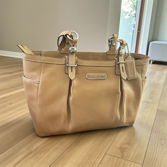 Coach Handbags - Coach Beige Leather Tote Bag EUC